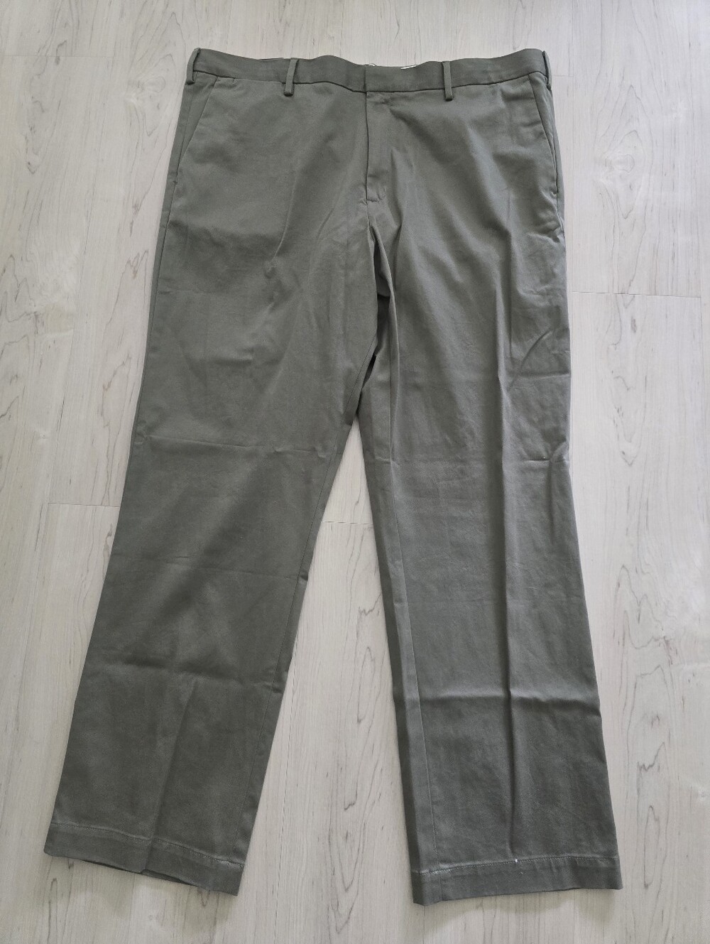 Banana Republic Aiden Slim Fit Rapid Movement Chino Pants Olive 42x34 Stretch